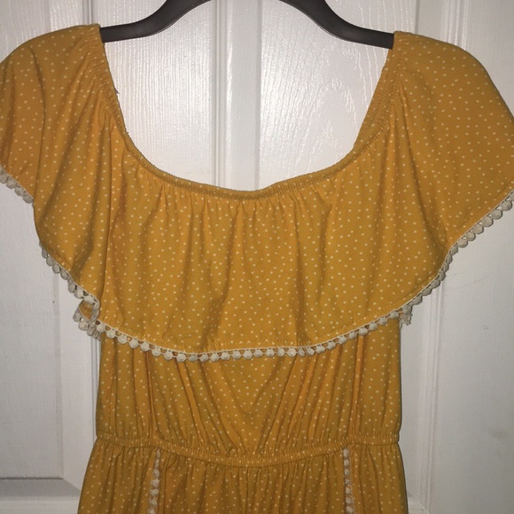 Orange off the shoulder tulip romper - Picture 4 of 4